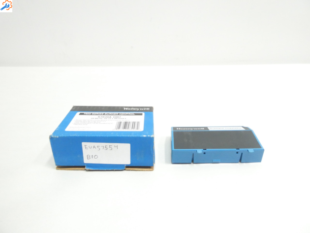 Honeywell PLC 51301370-100 Industrial Control Module - Image 2